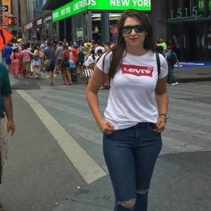 Meet your Posher, Loubna